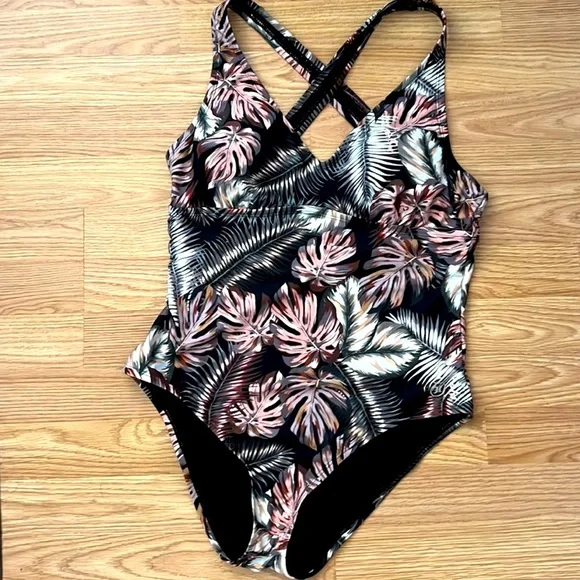 Hurley Racerback Swimsuit - Picture 1 of 6